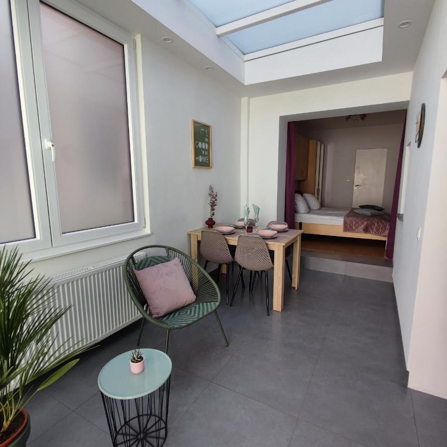 Apartment Villa Ksenija Ostenda Esterno foto