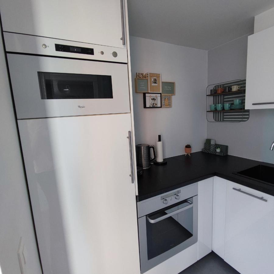 Apartment Villa Ksenija Ostenda Esterno foto