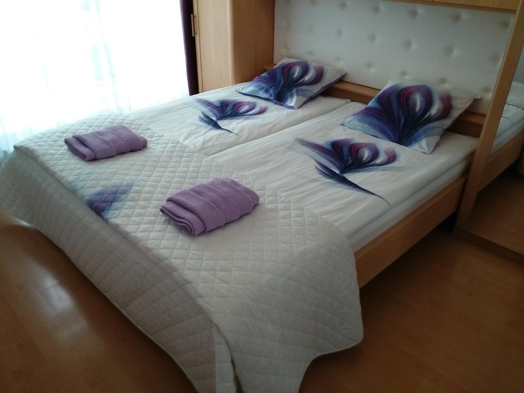 Apartment Villa Ksenija Ostenda Camera foto